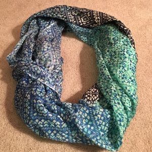 Circle scarf