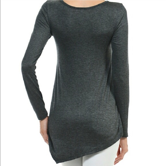 🆕light🌹Asymmetrical hem gray top.🌹 - Picture 3 of 6