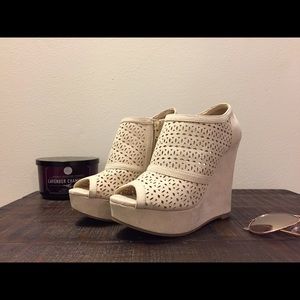 NWOT rue21 Wedges