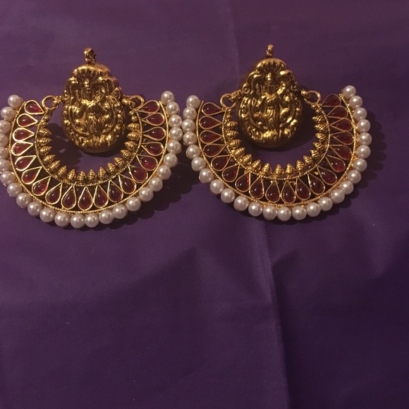 Gold Plated Earrings with Pearls - Picture 1 of 1