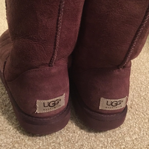 purple uggs with bows on the back purple uggs with bows on the back