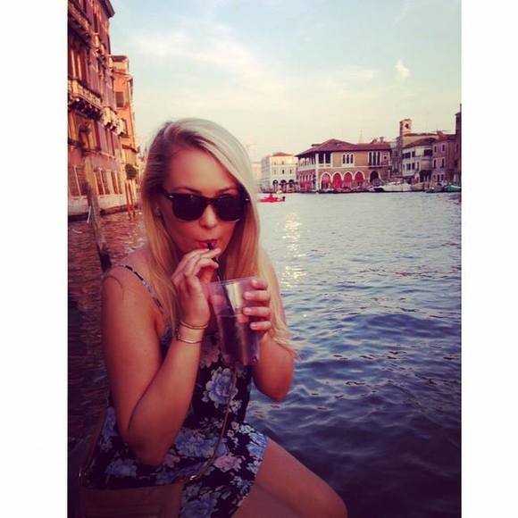 Meet your Posher, Lizzie - Picture 1 of 1