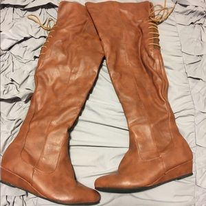 SOLD 👈🏽 Over the knee boots