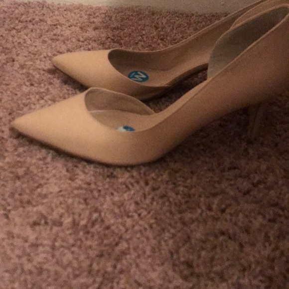 Nude pumps - Picture 2 of 4