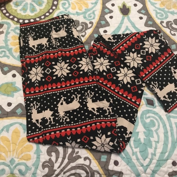 RESTOCKED IN NEW LISTING Holiday Reindeer Leggings - Picture 3 of 7