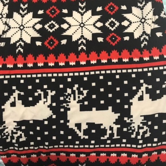 RESTOCKED IN NEW LISTING Holiday Reindeer Leggings - Picture 4 of 7