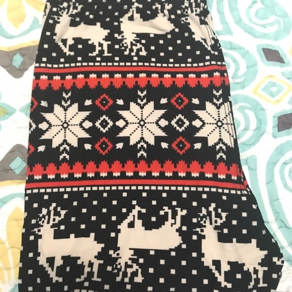 RESTOCKED IN NEW LISTING Holiday Reindeer Leggings - Picture 5 of 7
