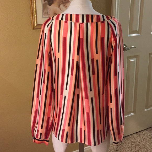 Blouse - Picture 2 of 2