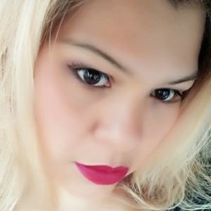 Meet your Posher, Yanira