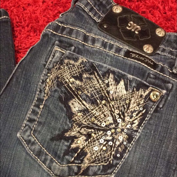 Size 28 miss me jeans