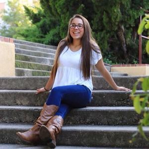 Meet your Posher, Emily