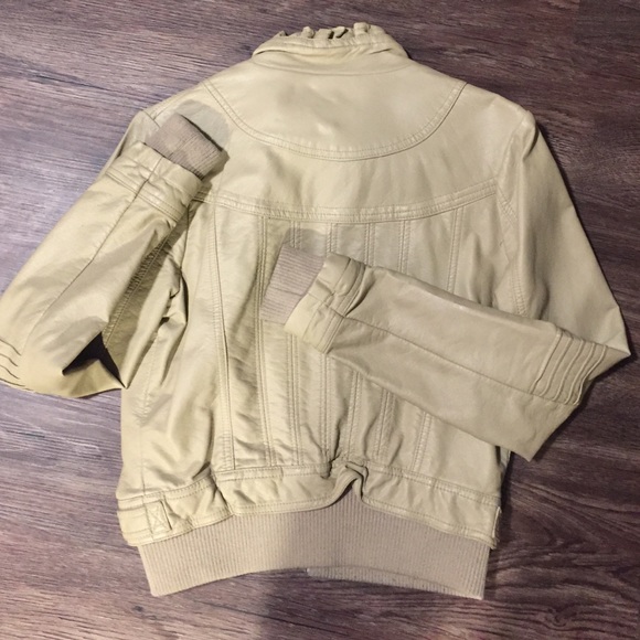 Very cute jacket for Fallš - Picture 2 of 2