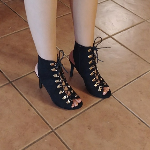 Black suede lace up open toe🚨 PRICE IS FIRM🚨 - Picture 4 of 5