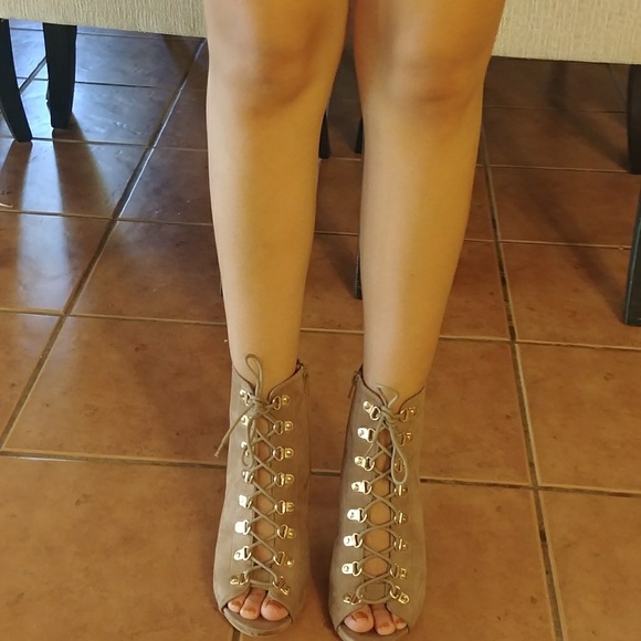 Last 8 Taupe Suede Heel PRICE IS FIRM - Picture 5 of 7