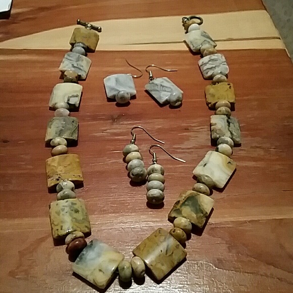 Necklace and 2 pair earrings.