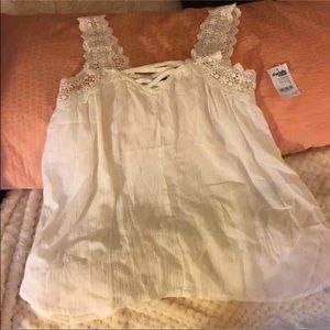 NWT CHARLOTTE RUSSE TOP