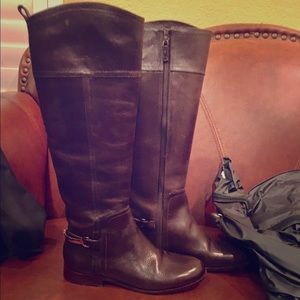 Dark brown Tory burch boots