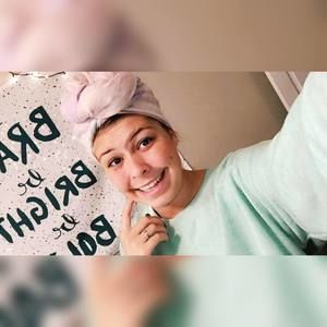 Meet your Posher, Hannah