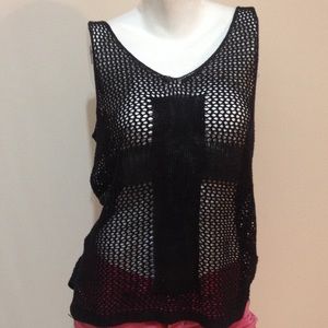 THE CLASSIC. Black see through tank.