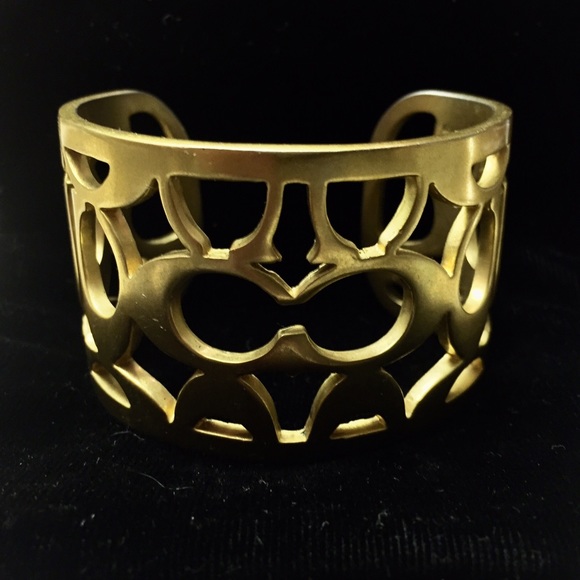 Coach Jewelry - COACH gold cuff 🌺