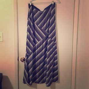 Stylish patterned maxi skirt