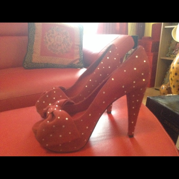 Never worn