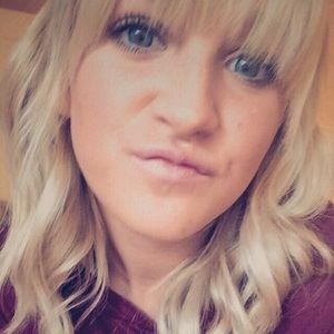 Meet your Posher, Devin