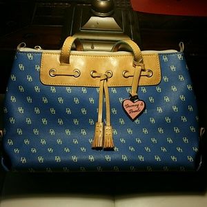 Dooney and Bourke Blue Leather Purse