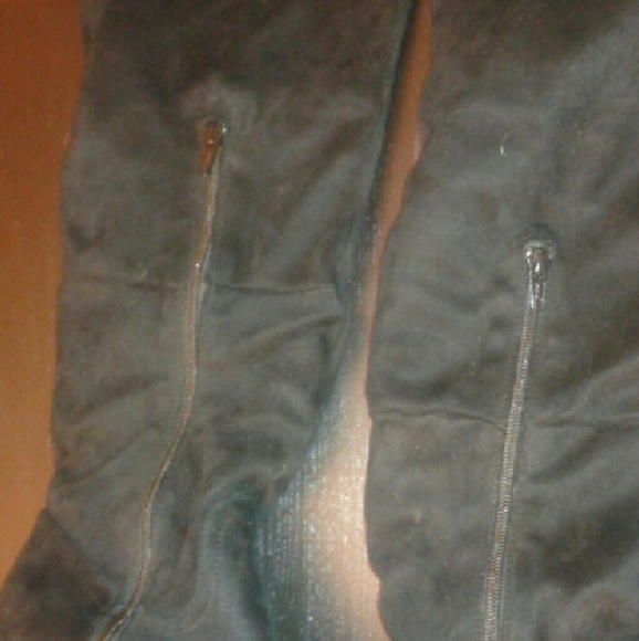 Knee high boots - Picture 3 of 4