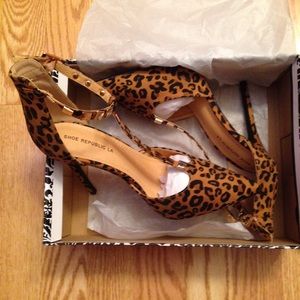 Shoe Republic LA Maite Leopard/Cheetah Studs Pump