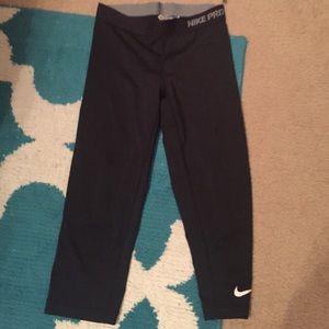 Nike pro crops XS