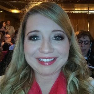 Meet your Posher, Alana