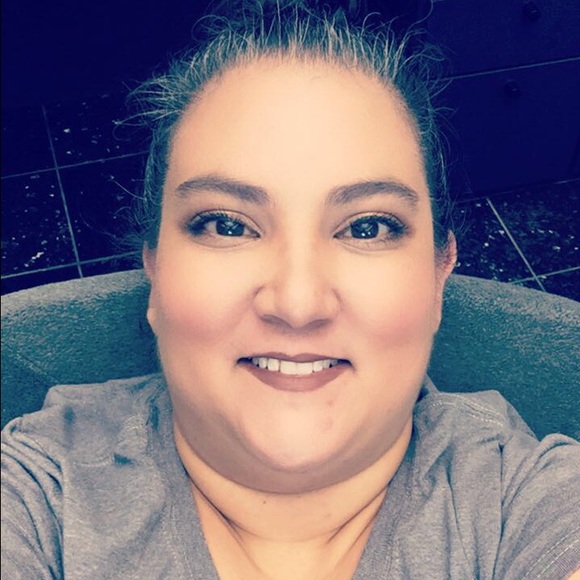 Meet your Posher, Nickii - Picture 2 of 3