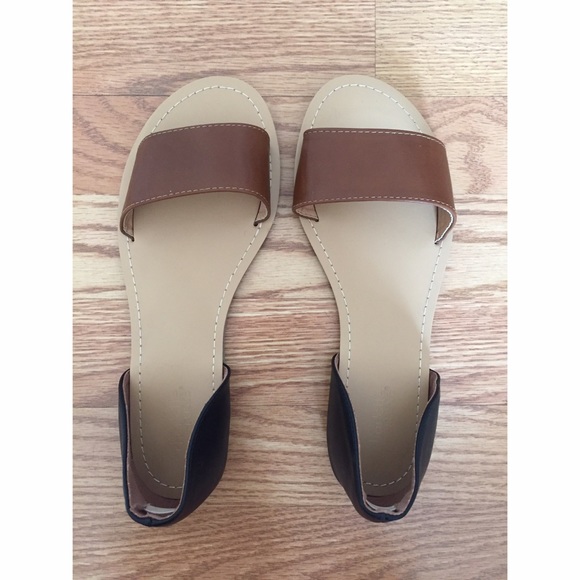 Sandals size 8