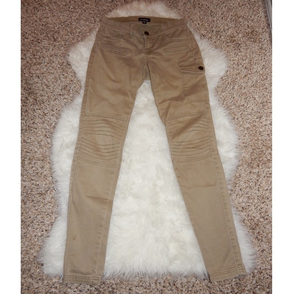 BEBE jeans with side pockets