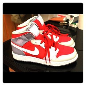 Nike Air Jordan 1 Retro High basketball sneakers