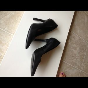 BCBGeneration Shoes - Black Bcbgeneration pumps shoes BCBGeneration Shoes - Black Bcbgeneration pumps shoes 