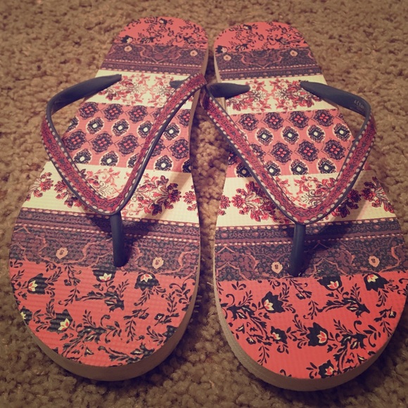 Super pretty Aeropostale summer sandals! On sale!!