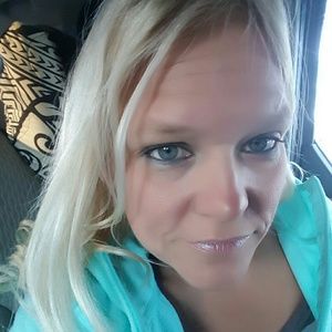 Meet your Posher, Liz