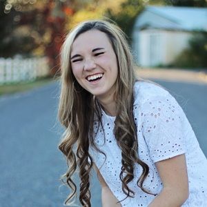 Meet your Posher, Lexie