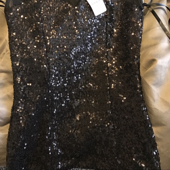 Bebe XS Top Sequin/Mesh - Picture 4 of 4