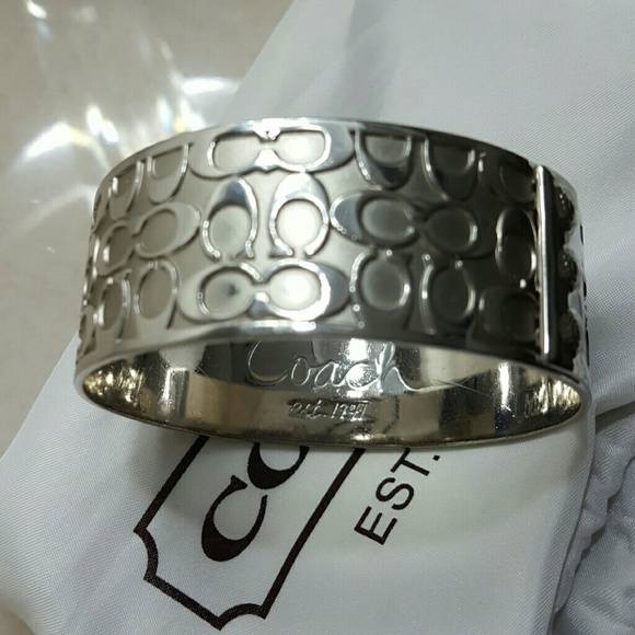 Coach 1" wide Silver Bangle bracelet - Picture 3 of 4