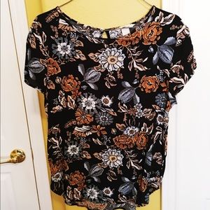 Floral Short-sleeve blouse