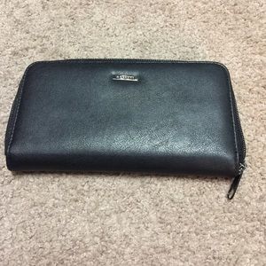 Black wallet