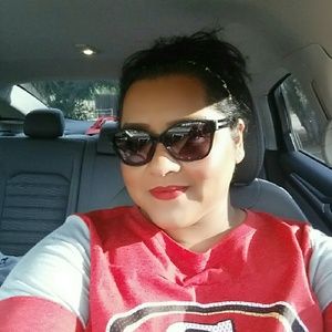 Meet your Posher, Alma