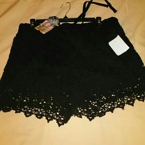 Crochet black line shorts with a drawstring waist