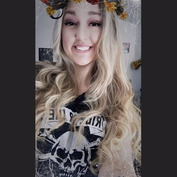 Meet your Posher, Kaela - Picture 1 of 1