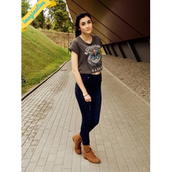 🍬Alice in Wonderland🍰Graphic Cropped T-shirt🍭 - Picture 3 of 8