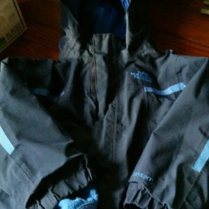 Boys 3t north face jacket 2 in 1