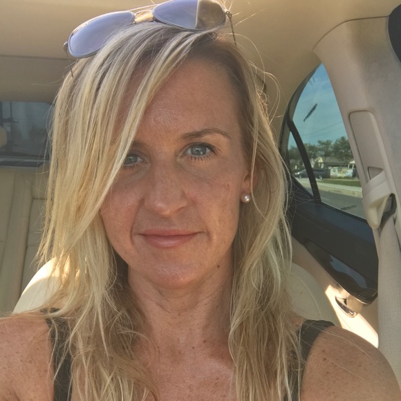 Meet your Posher, Amber - Picture 1 of 1